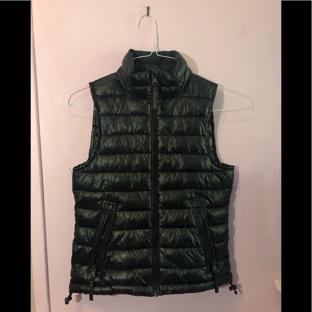 American Eagle Puffy Vest